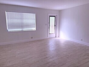 626 Prosperity Farms Rd in North Palm Beach, FL - Building Photo - Building Photo