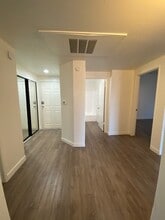 4343 Whitsett Ave in Los Angeles, CA - Foto de edificio - Building Photo