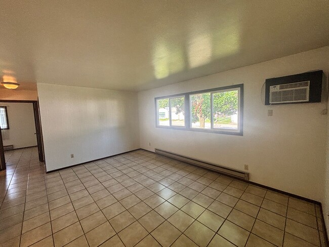 property at 1728 La Cres St