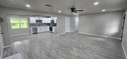 204 Dogwood Ln in Village Mills, TX - Building Photo - Building Photo