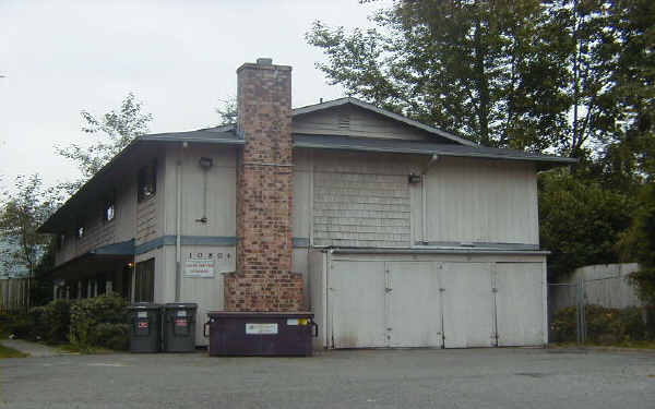 10804 SE 173rd St in Renton, WA - Foto de edificio