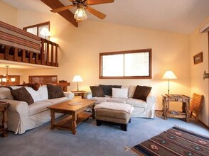 2424 N Whispering Pines Way in Flagstaff, AZ - Building Photo - Building Photo