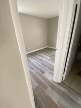 201 E Rose St in Glenwood, IL - Foto de edificio - Building Photo