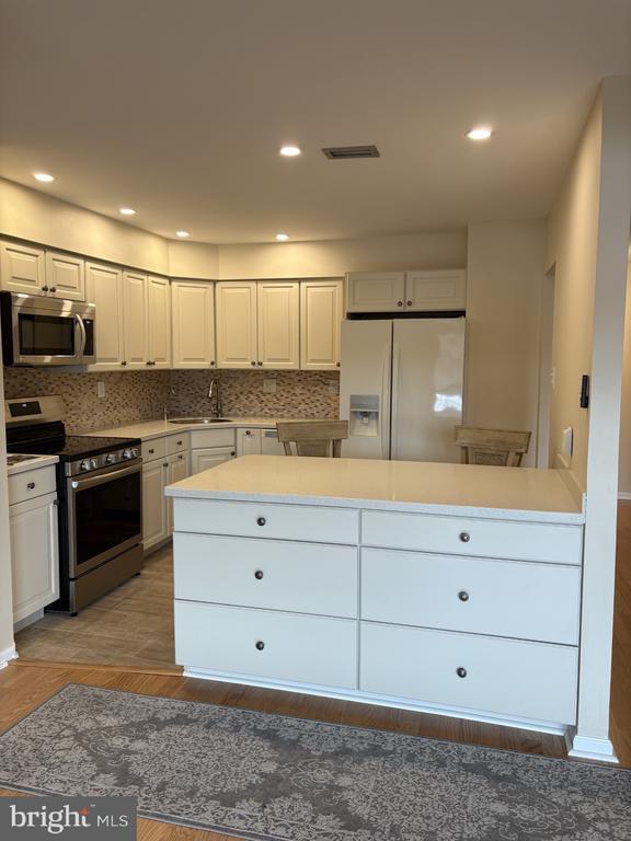 215 Haddonfield Cmns in Haddonfield, NJ - Building Photo - Building Photo