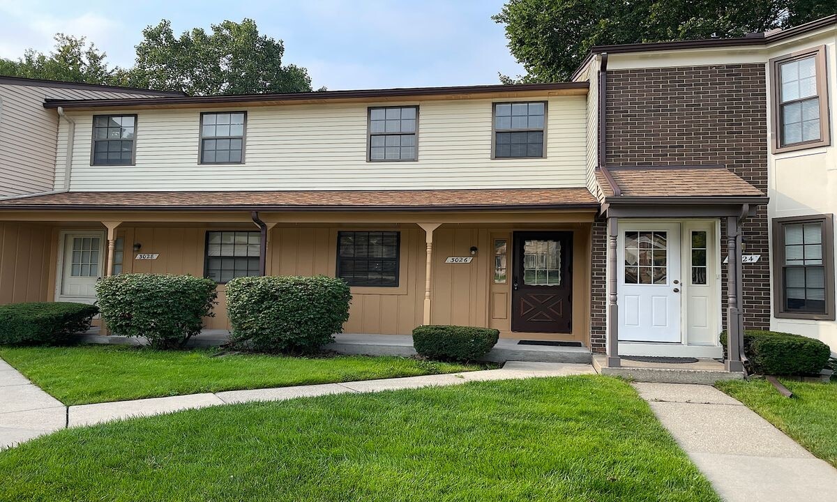 3026 Debra Ct in Auburn Hills, MI - Building Photo