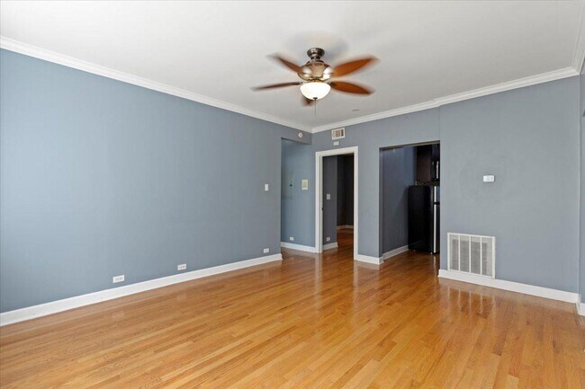 3555 W Lyndale St in Chicago, IL - Building Photo - Building Photo