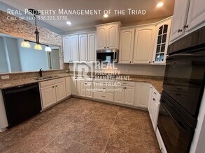 6106 Boxelder Cove in Greensboro, NC - Building Photo - Building Photo