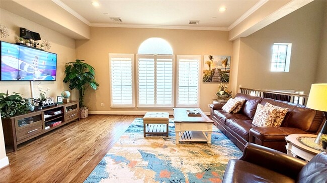 property at 1013 Gross St