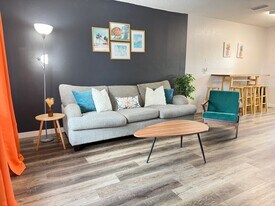 4590 76th Ave N, Unit 201 in Pinellas Park, FL - Building Photo