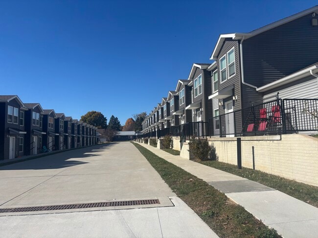 TOWNHOMES ON MAIN