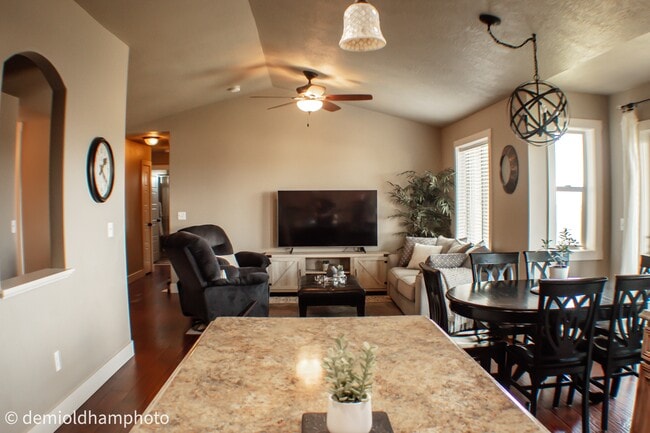 511 S 700 E in Smithfield, UT - Building Photo - Building Photo