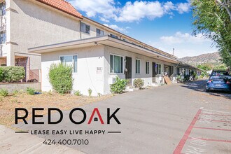 2011 Peyton Ave, Unit B in Burbank, CA - Building Photo - Building Photo