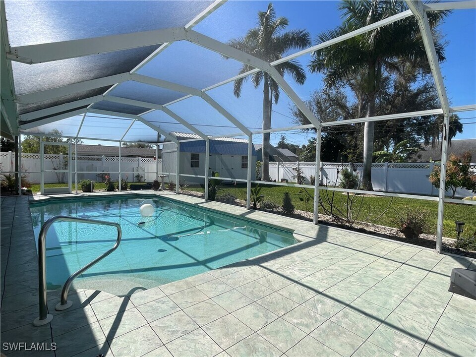 4436 SE 11th Pl in Cape Coral, FL - Building Photo