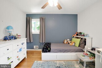 13709 Sloan St in Rockville, MD - Building Photo - Building Photo