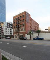 Bixel House in Los Angeles, CA - Building Photo