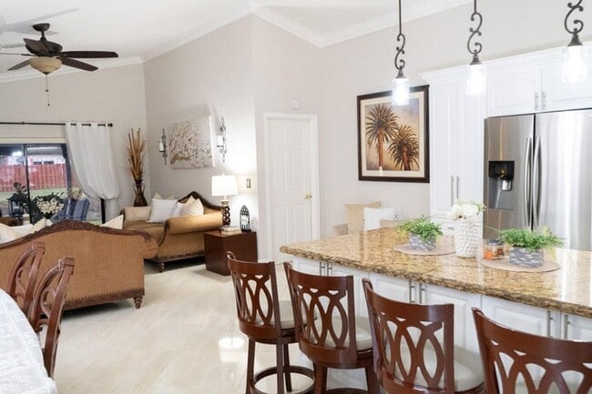 5360 Kim Ct in West Palm Beach, FL - Building Photo - Building Photo