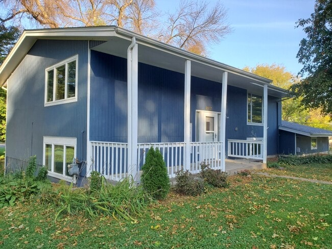 property at 2117 Fern Ln