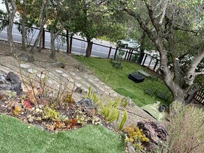 101 Oak Springs Dr, Unit A in San Anselmo, CA - Building Photo - Building Photo