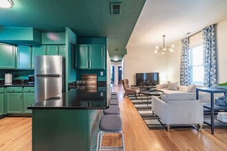 1016 W Dakin St in Chicago, IL - Building Photo - Building Photo