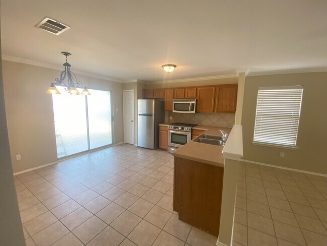 347 Old W Trail in Buda, TX - Building Photo - Building Photo