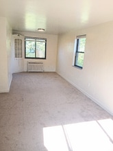 472 Hoodridge Dr in Castle Shannon, PA - Building Photo - Building Photo
