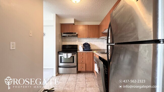 2900 Battleford Rd in Mississauga, ON - Building Photo - Building Photo