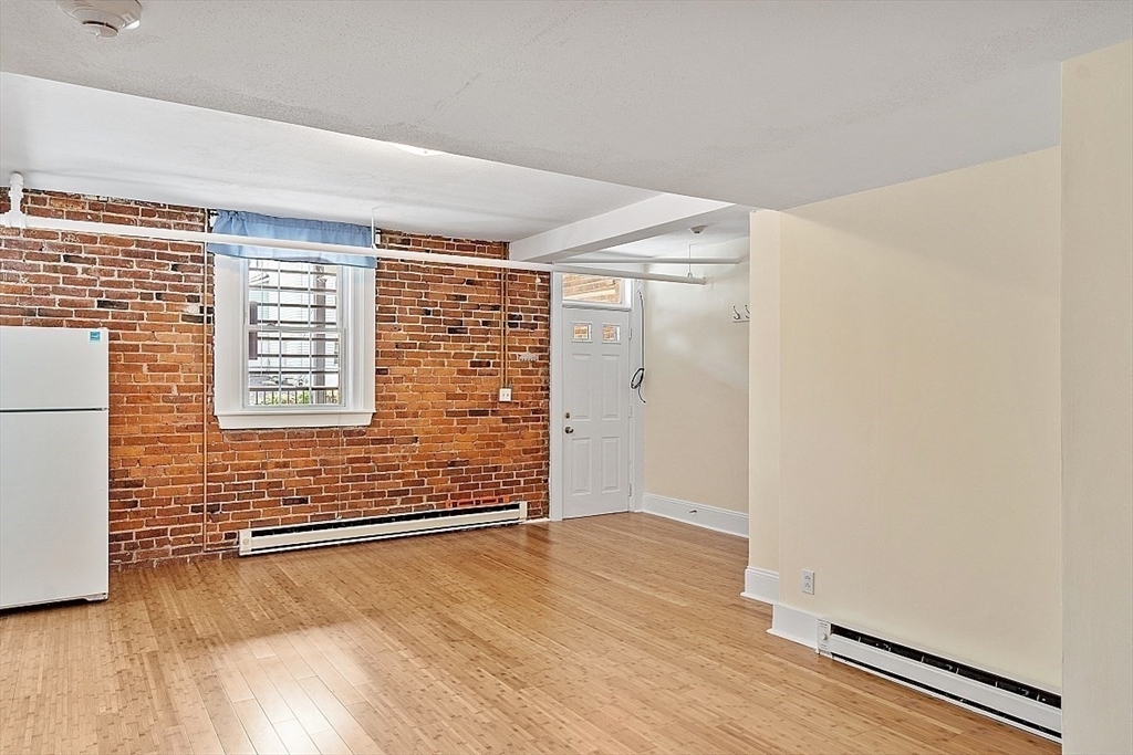 6 Radcliffe Rd, Unit B in Boston, MA - Building Photo