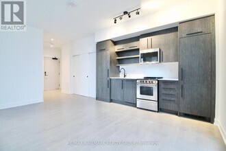 560-1560 Rideau St in Ottawa, ON - Building Photo - Building Photo