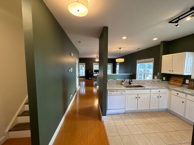 property at 1917 Wayne St