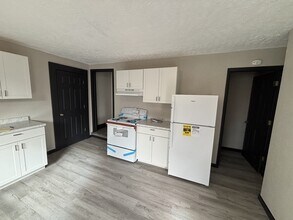 621 Greenfield Ave SW in Canton, OH - Building Photo - Building Photo