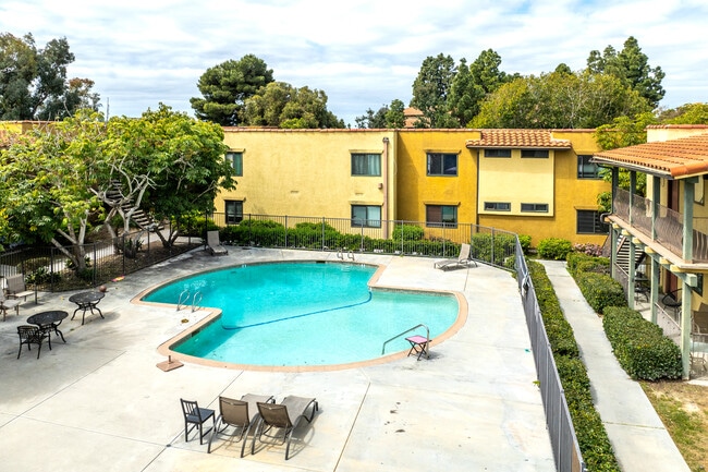 Suncrest Ridge in Oceanside, CA - Building Photo - Building Photo