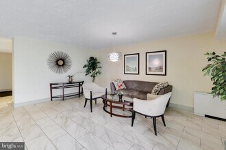 7420 Lakeview Dr in Bethesda, MD - Building Photo - Building Photo