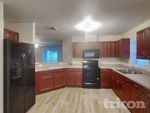 15542 Florida Breeze Loop in Wimauma, FL - Building Photo - Building Photo