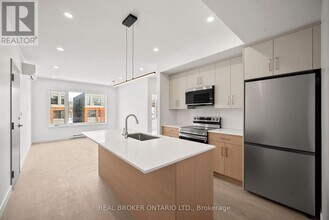 184 Woodroffe Ave in Ottawa, ON - Building Photo - Building Photo