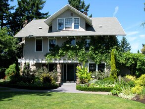 400 NE 62nd Ave in Portland, OR - Building Photo - Building Photo