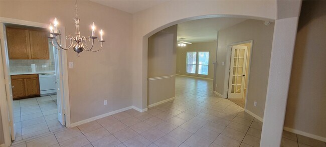 98 S Regan Mead Cir in Spring, TX - Building Photo - Building Photo