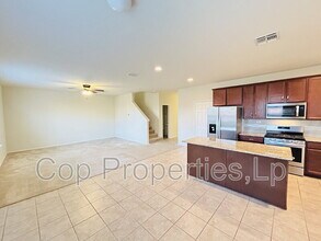 7619 Ponderosa Pine in Boerne, TX - Building Photo - Building Photo