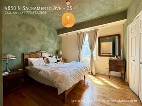 4850 N Sacramento Ave in Chicago, IL - Building Photo - Building Photo