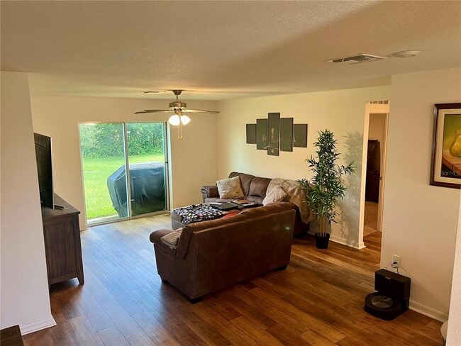 2531 Lake Helen Osteen Rd in Deltona, FL - Building Photo - Building Photo