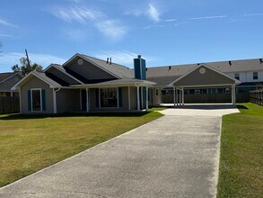 16 Cypress Dr in Ponchatoula, LA - Building Photo - Building Photo