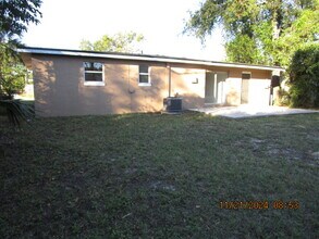 933 Lewis Dr in Daytona Beach, FL - Building Photo - Building Photo