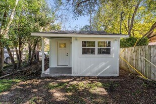3207 Burleson Rd in Austin, TX - Building Photo
