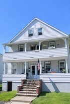 126 Columbus Pl, Unit 2 in Roselle Park, NJ - Building Photo