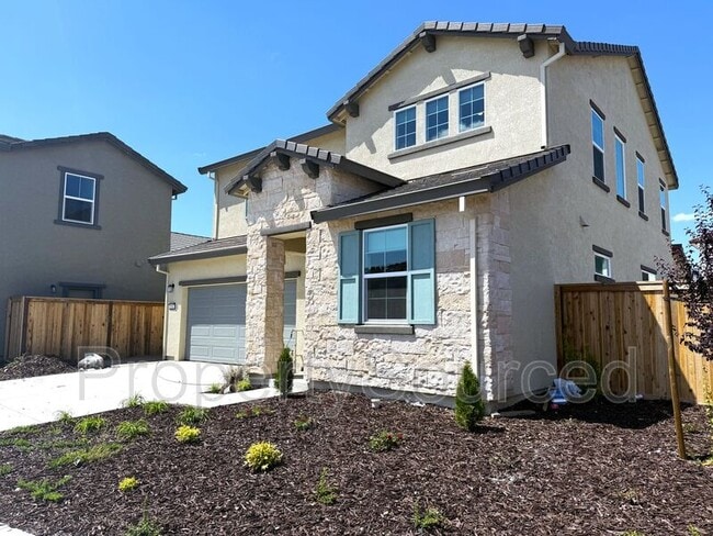 1567 Halo Ave in Manteca, CA - Building Photo - Building Photo