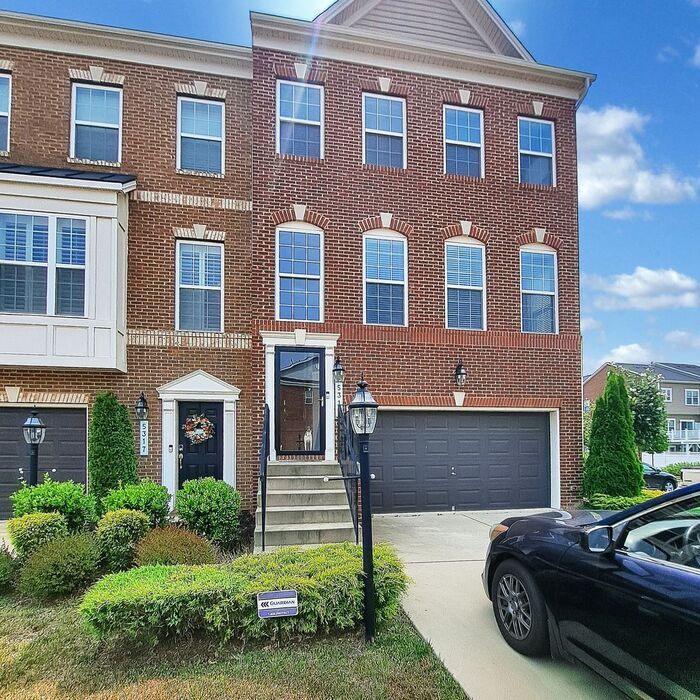 5315 Tweeddale Pl in White Plains, MD - Building Photo