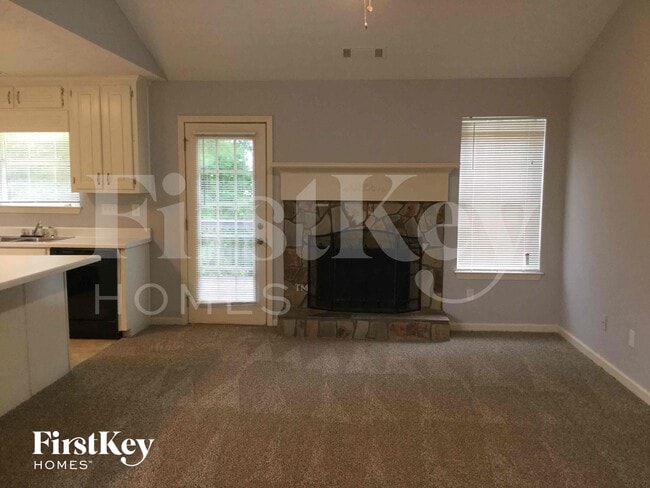 715 Grove Pointe Cir in Locust Grove, GA - Building Photo - Building Photo