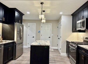 1149 Old Farm Rd in Lawrence, PA - Building Photo - Building Photo