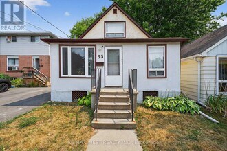 35 Kingscourt Ave in Kingston, ON - Building Photo - Building Photo