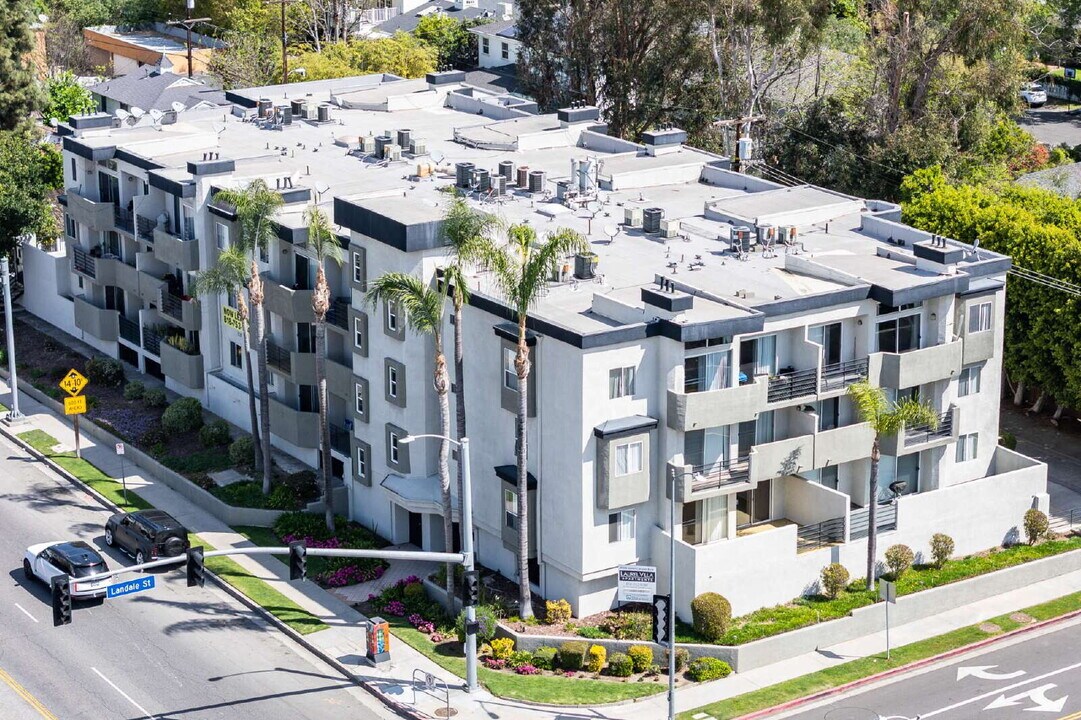 4500 Laurel Canyon Blvd in Los Angeles, CA - Building Photo