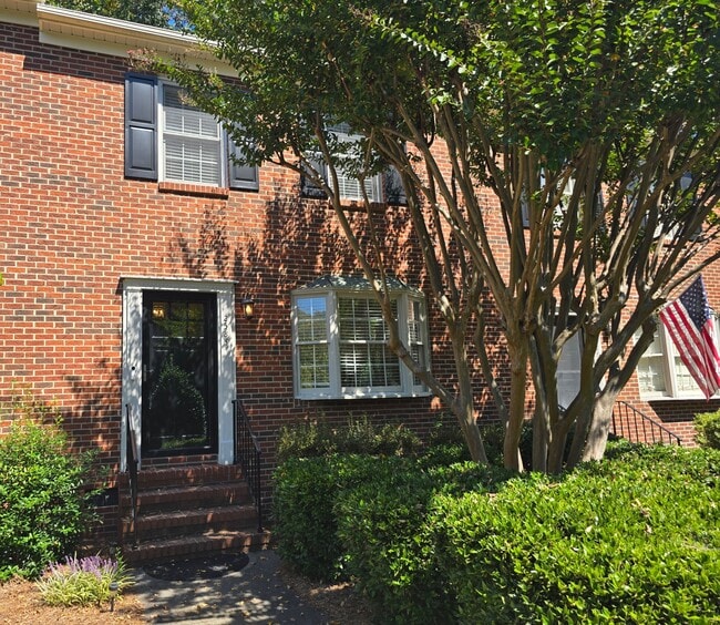 property at 2583 Spring Garden Rd NW